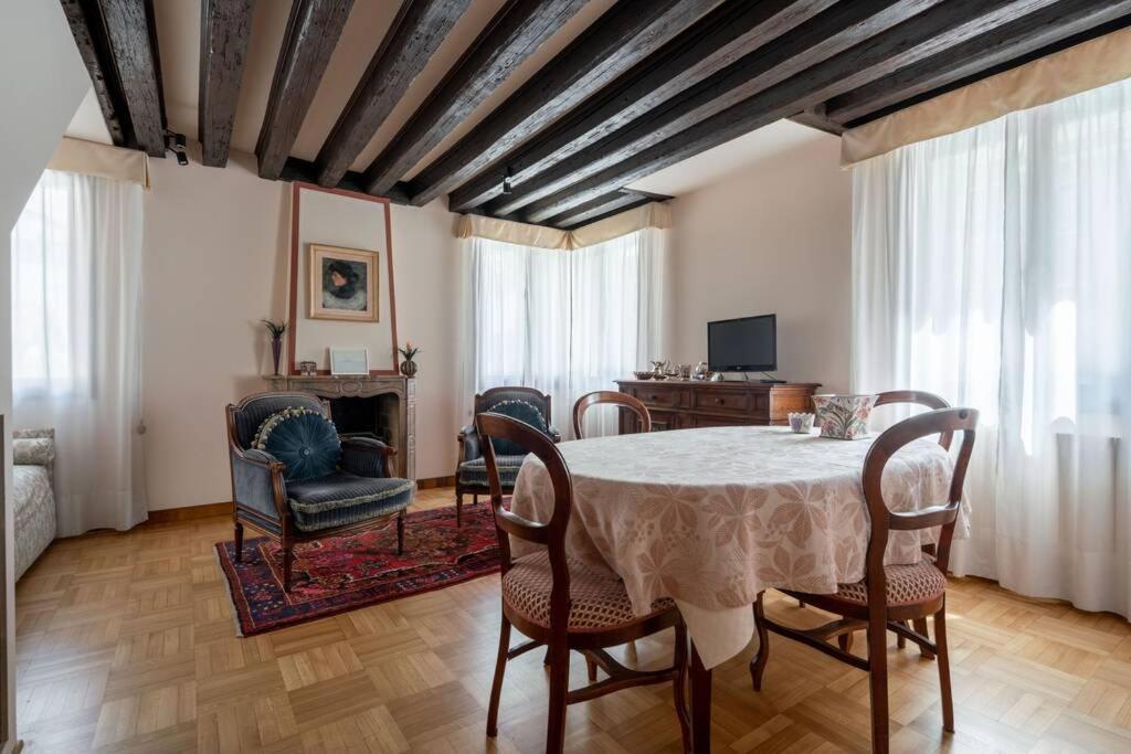 Giglio 2476 Apartamento *